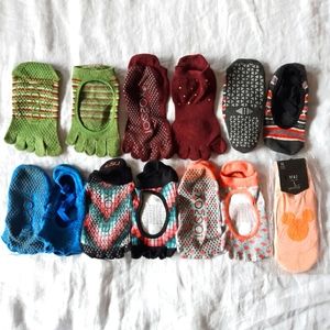 7 Pairs Pilates Grip Socks Toe Sox / Tavi Noir